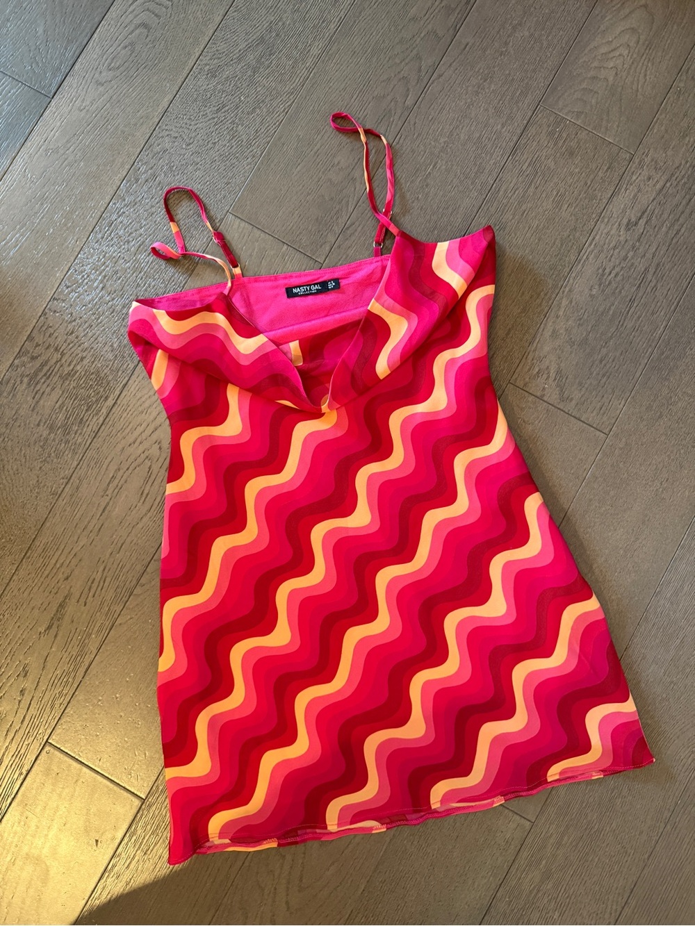 Nasty Gal Pink & Fuchsia Wave Print Cowl Cami